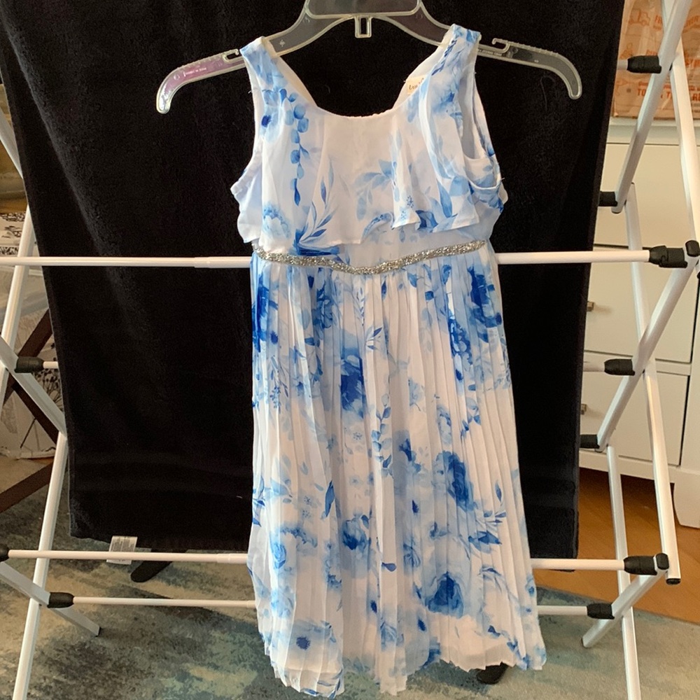 Emily West size girls 4 / free flowing fun dress / crystal band